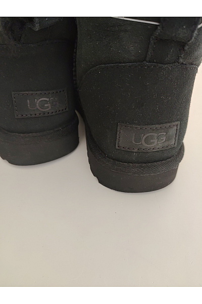 UGG Černé kotníkové válenky zimní zateplené Velikost 38 | UGG | obrázek 6