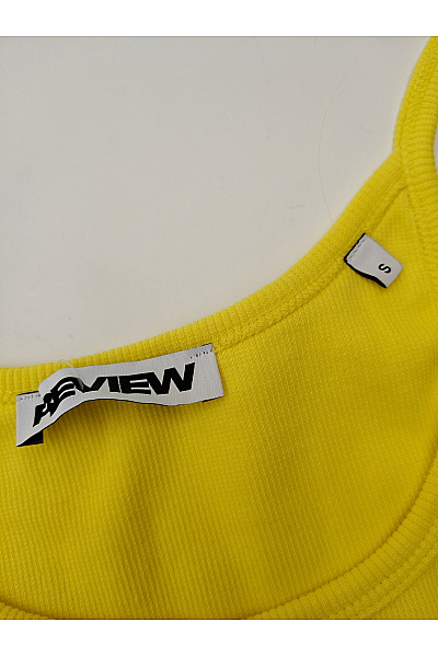 REVIEW Žluté bavlněné crop top tílko s potiskem a nápisem Velikost S | REVIEW | obrázek 4