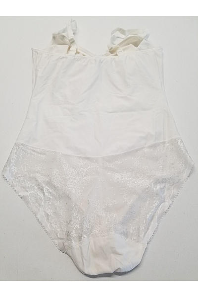 TRIUMPH Bílé dámské tvarující body pro plnoštíhlé | TRIUMPH | obrázek 7