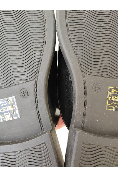 Steve Madden Černé kožené nazouvací polobotky s přezkou Vel. 39 | Steve Madden | obrázek 8
