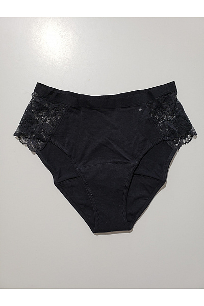 TRIUMPH Černé dámské kalhotky s krajkou Vel. S | TRIUMPH | obrázek 2