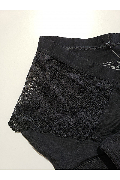 TRIUMPH Černé dámské kalhotky s krajkou Vel. S | TRIUMPH | obrázek 3