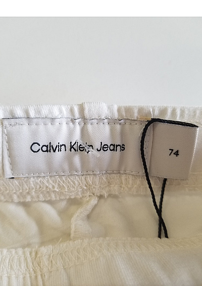 Calvin Klein dětské bílé kraťasy s logem Velikost 74 | Calvin Klein | obrázek 4