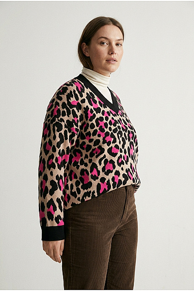 Curvy Me Barevný Vzorovaný Pulovr S Výstřihem Do V Vel. DE 52