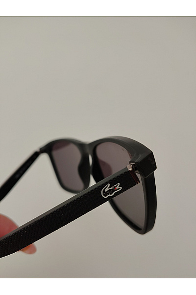 LACOSTE Černé sluneční brýle oversized | LACOSTE | obrázek 6