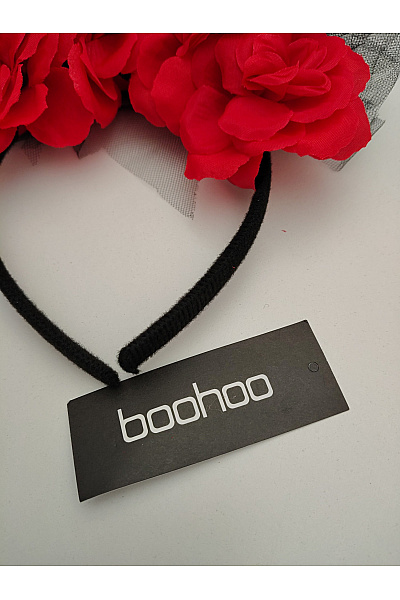 boohoo Červená čelenka s růžemi a pavučinou halloweenský doplněk | boohoo | obrázek 4