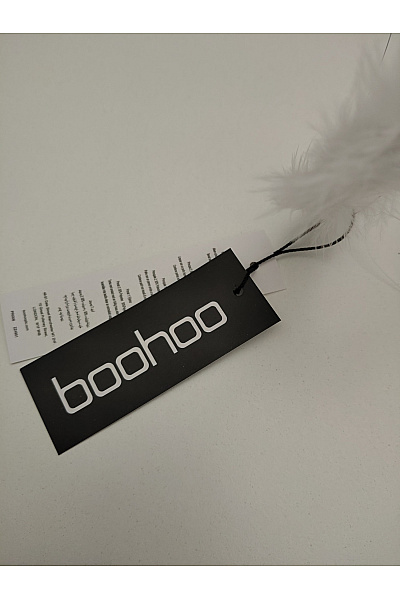 boohoo Bílá svatozář s peřím a stříbrnými detaily Velikost ONE SIZE | boohoo | obrázek 3