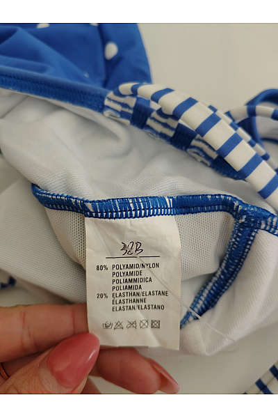 Modré puntíkované jednodílné plavky s holými zády | Unimoda | obrázek 5