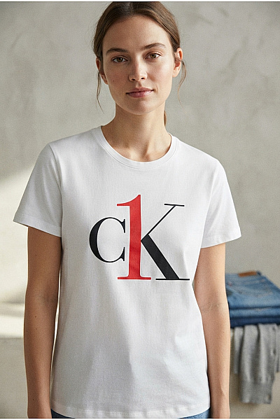 Calvin Klein Bílé Bavlněné Dámské Tričko S Krátkým Rukávem A Nápisem Velikost M