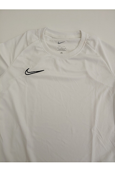 Nike Bílé sportovní funkční tričko s krátkým rukávem a prodlouženým zadním dílem Vel. M | Nike | obrázek 3