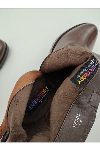 Dr.Martens Černé kotníkové chelsea boty nazouvací vycházkové | Everybody | obrázek 9