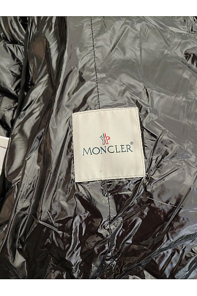 MONCLER Černá lesklá prošívaná zimní bunda s páskem a kožešinou Vel. 4 | MONCLER | obrázek 6