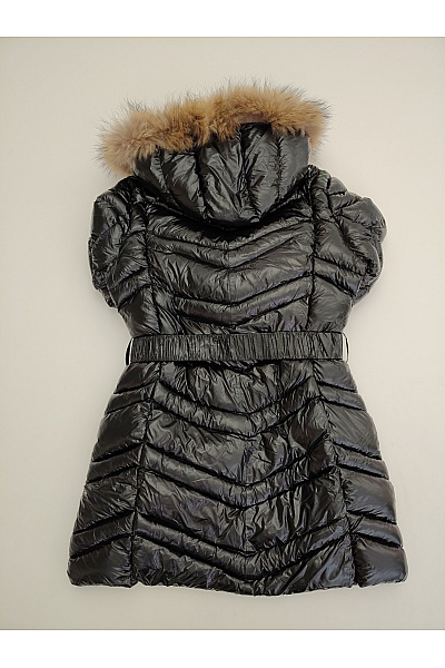 MONCLER Černá lesklá prošívaná zimní bunda s páskem a kožešinou Vel. 4 | MONCLER | obrázek 11