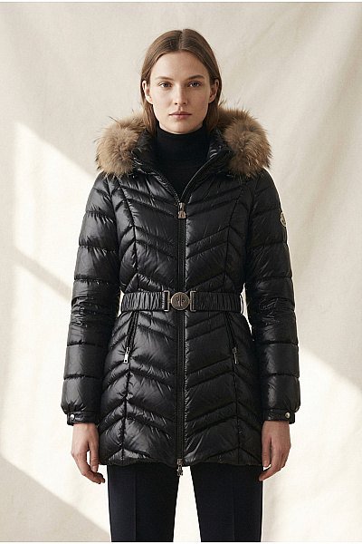 MONCLER Černá Lesklá Prošívaná Zimní Bunda S Páskem A Kožešinou Vel. 4