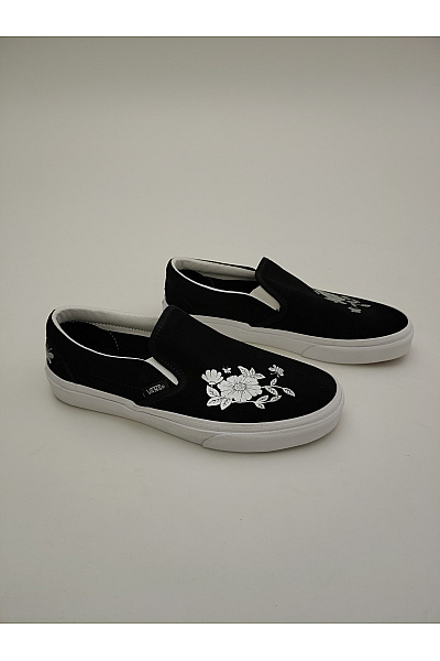 Vans tenisky Classic Slip-On (Floral Embroidery) Černobílé Vel. 39 | Vans | obrázek 2