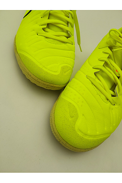 Nike Žluté pánské sálové kopačky šněrovací sportovní Velikost 43 | Nike | obrázek 9