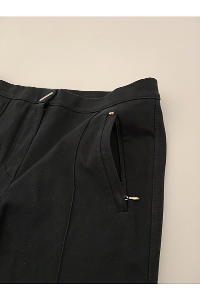 Černé elegantní úzké kalhoty s kapsami a rozparkem Velikost S | Unimoda | obrázek 4