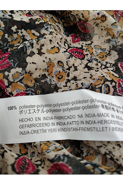 basic Barevná halenka s dlouhým rukávem odhalenými rameny a volánky Vel. S | basic | obrázek 6