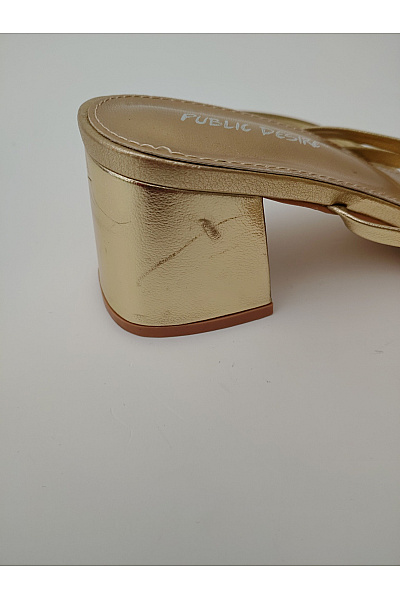 Public Desire Zlaté elegantní sandály na nízkém podpatku s páskem a otevřenou špičkou Velikost US 6 | Public Desire | obrázek 10