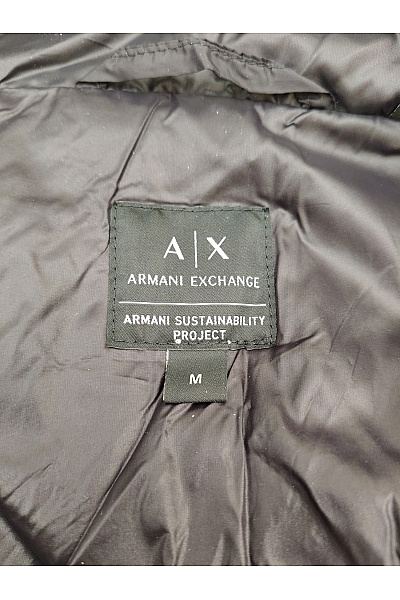 ARMANI Černá krátká prošívaná puffer bunda Velikost M | ARMANI | obrázek 10