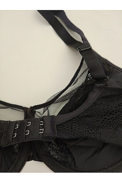 TRIUMPH Černá krajková kosticová podprsenka s průsvitnými detaily Vel. EU 65F | TRIUMPH | obrázek 5