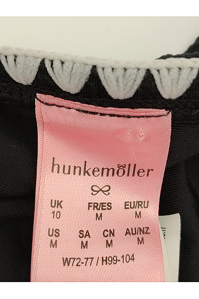 Hunkemoller Černé brazilské plavkové kalhotky vykrojené Velikost M | Hunkemoller | obrázek 6