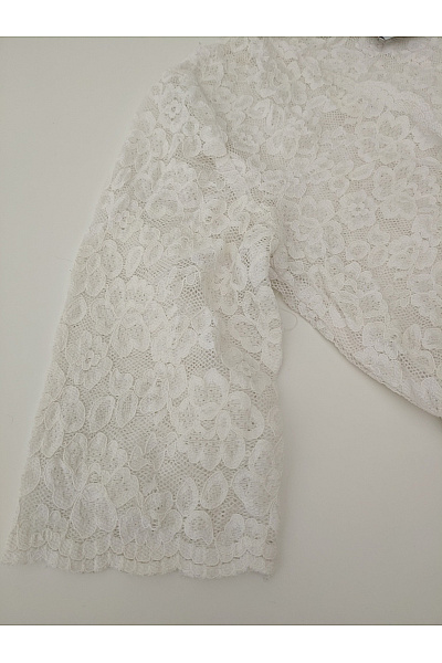 Bílá krajková zavinovací crop halenka s krátkým rukávem Velikost DE 34 | Unimoda | obrázek 4