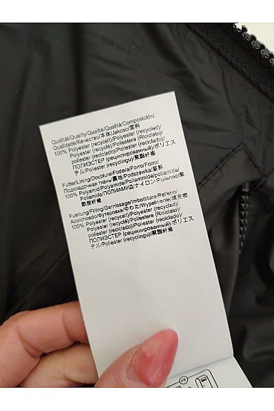 Hugo Boss Černá prošívaná zateplená vesta bez rukávů Velikost M | Hugo Boss | obrázek 11