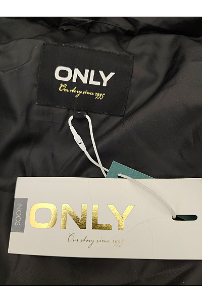 ONLY Černá prošívaná zateplená vesta s kapucí Vel. L | ONLY | obrázek 7