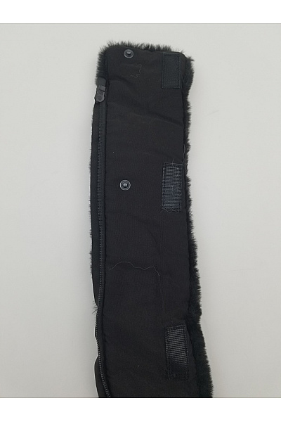 Černá chlupatá šála na krk | Unimoda | obrázek 4