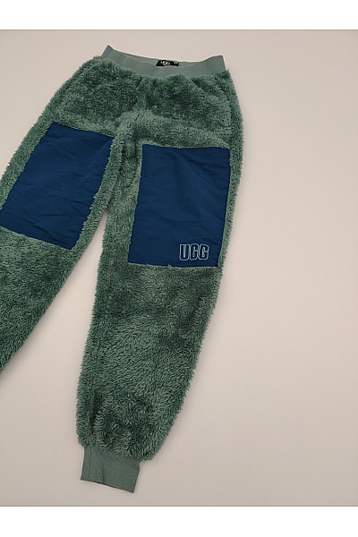 UGG Khaki tepláky s kapsami na stehnech a gumou nohavicích Velikost S | UGG | obrázek 2