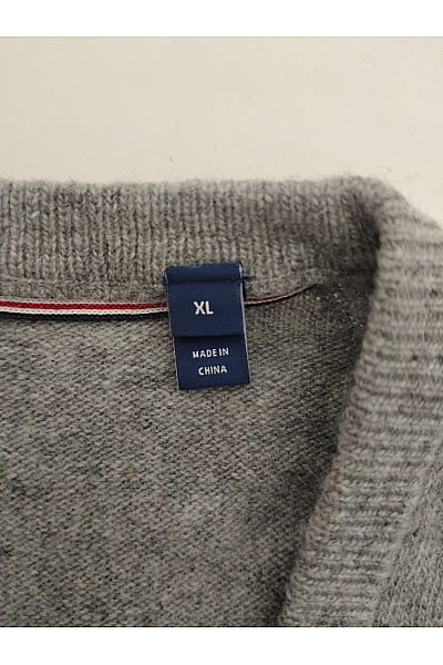 GANT Šedý vlněný pulovr s výstřihem do V basic Velikost XL | GANT | obrázek 9
