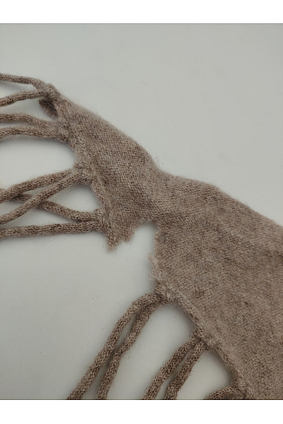 HUGENBERG Hnědá kašmírová trojcípá šála s třásněmi Vel. ONE SIZE | HUGENBERG | obrázek 8