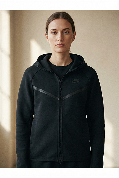 Nike Dámská Bavlněná Sportovní Mikina Na Zip S Kapucí Velikost M