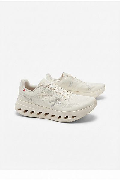 On Pánské Tenisky Running Cloudsurfer Béžové Velikost EU 42.5