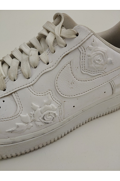 Nike tenisky Air Force 1 Low '07 White Roses Bílé Vel. EU 40.5 | Nike | obrázek 3