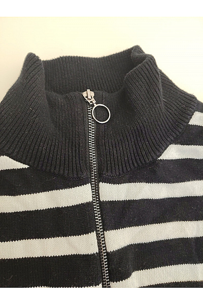 Černobílý pruhovaný bavlněný pulovr se stojáčkem na zip Vel. 46 | Unimoda | obrázek 4