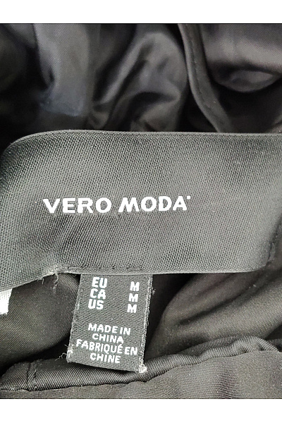 VERO MODA Černá dlouhá prošívaná zimní bunda s kapucí Vel. M | VERO MODA | obrázek 5