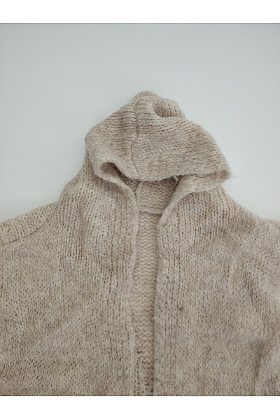 Béžová pletená dlouhá vesta s kapucí Vel. M | Unimoda | obrázek 4