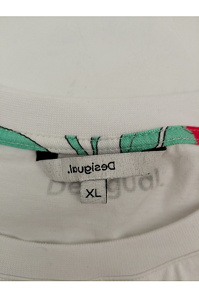 DESIGUAL Barevné tričko s krátkým rukávem potiskem a třásněmi Velikost XL | DESIGUAL | obrázek 5