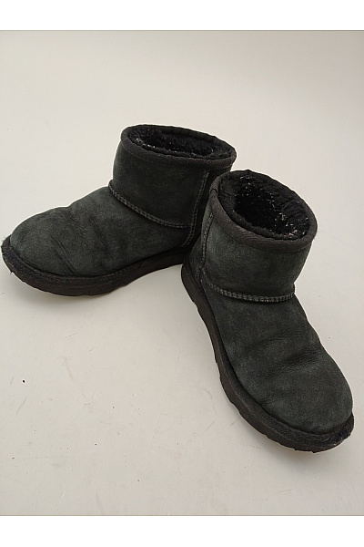 UGG Dětské černé kotníkové válenky s kožíškem Velikost EU 32.5 | UGG | obrázek 7