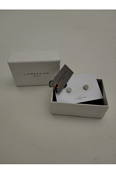 LIEBESKIND Šedé náušnice pecky hexagonální tvar smart casual | LIEBESKIND | obrázek 2