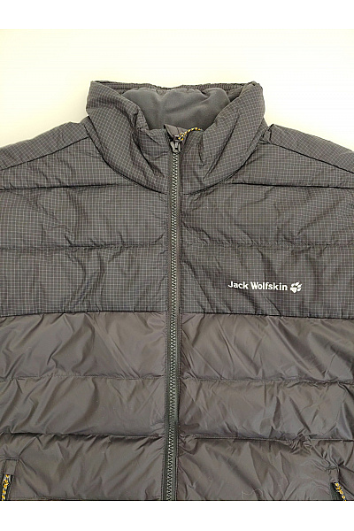 Jack Wolfskin Černá pánská prošívaná zateplená bunda se zipem | Jack Wolfskin | obrázek 3