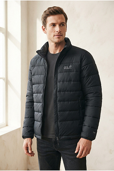 Jack Wolfskin Černá Pánská Prošívaná Zimní Bunda Se Zipem Velikost M