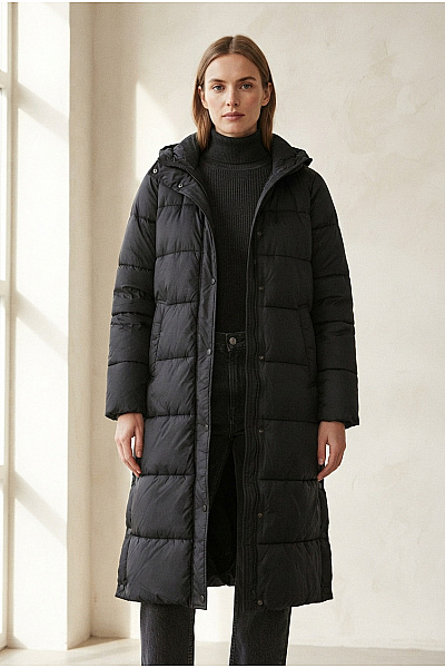 ONLY Černá Dlouhá Prošívaná Zimní Bunda S Kapucí Puffer Velikost S