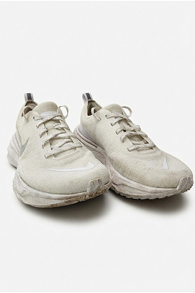 Nike Tenisky Invincible 3 Bílé Vel. 39