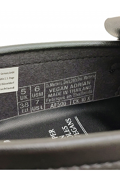 Dr.Martens Černé dámské polobotky s třásněmi a platformou Velikost EU 38 | Dr.Martens | obrázek 8