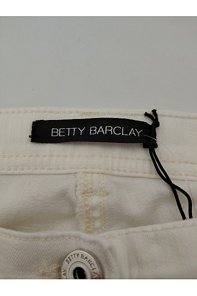 BETTY BARCLAY Bílé bavlněné džíny s kamínky a roztřepenými nohavicemi | BETTY BARCLAY | obrázek 7