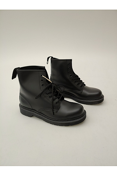 Dr.Martens Černé kotníkové šněrovací boty s kulatou špičkou | Dr.Martens | obrázek 2