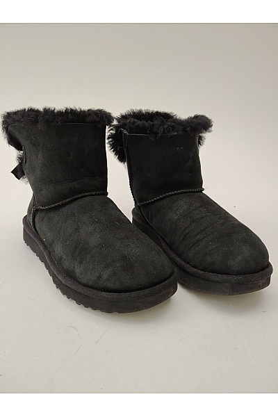 UGG Černé kotníkové válenky s kožíškem zimní Velikost EU 37 | UGG | obrázek 2